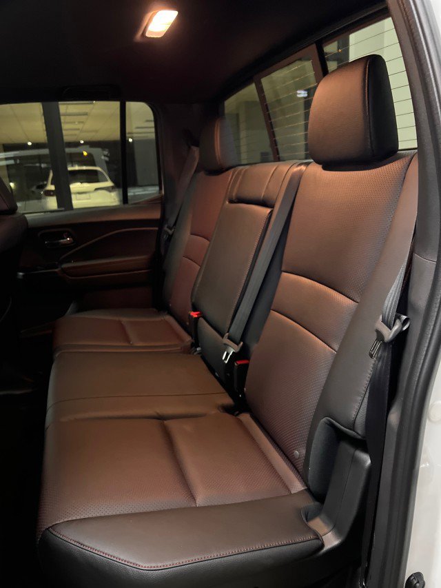 New 2026 Honda Ridgeline Black Edition image 9