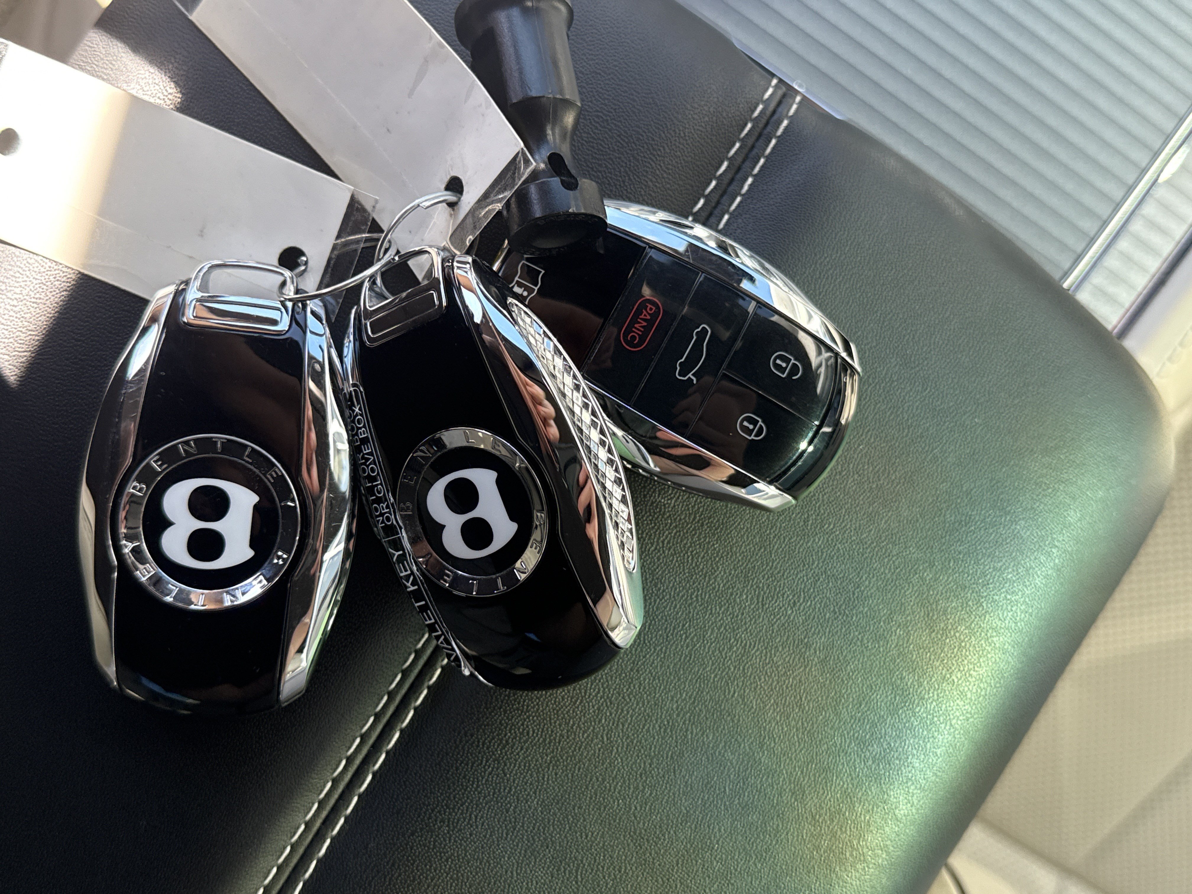 Used 2022 Bentley Continental GT AWD/4WD image 28