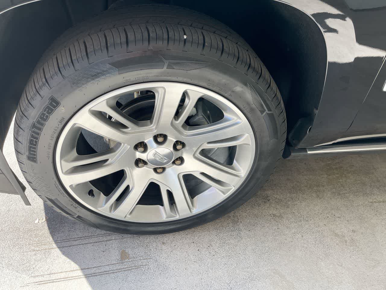 Used 2018 Cadillac Escalade ESV Premium Luxury AWD/4WD image 10