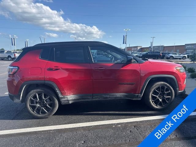 Used 2023 Jeep Compass Latitude AWD/4WD image 6