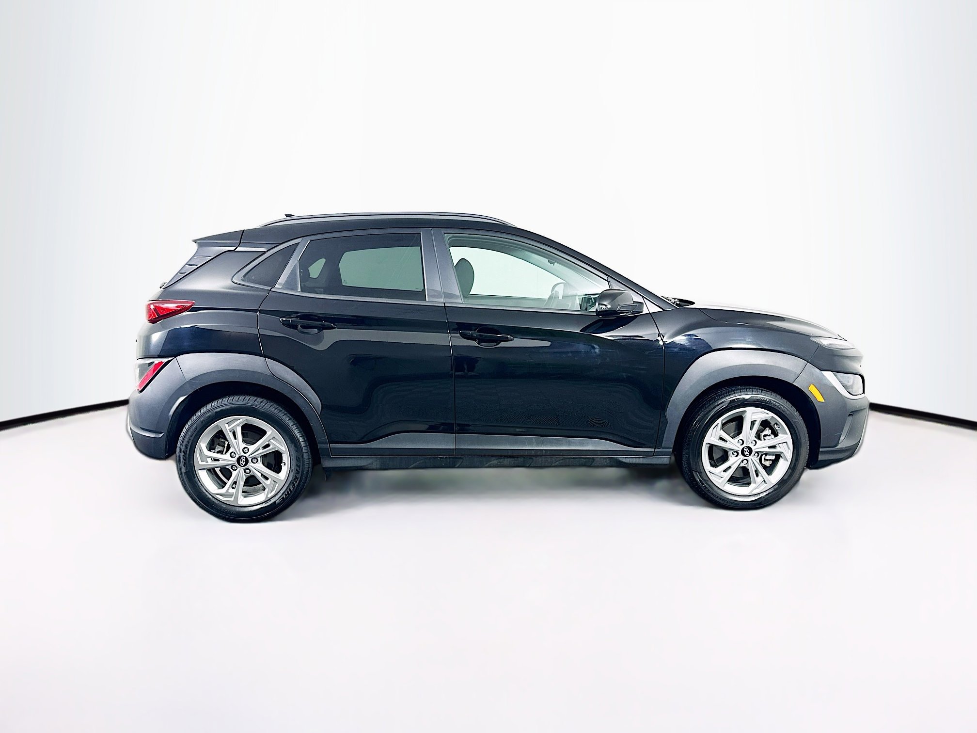 Used 2023 Hyundai Kona SEL w/ Cargo Package image 27
