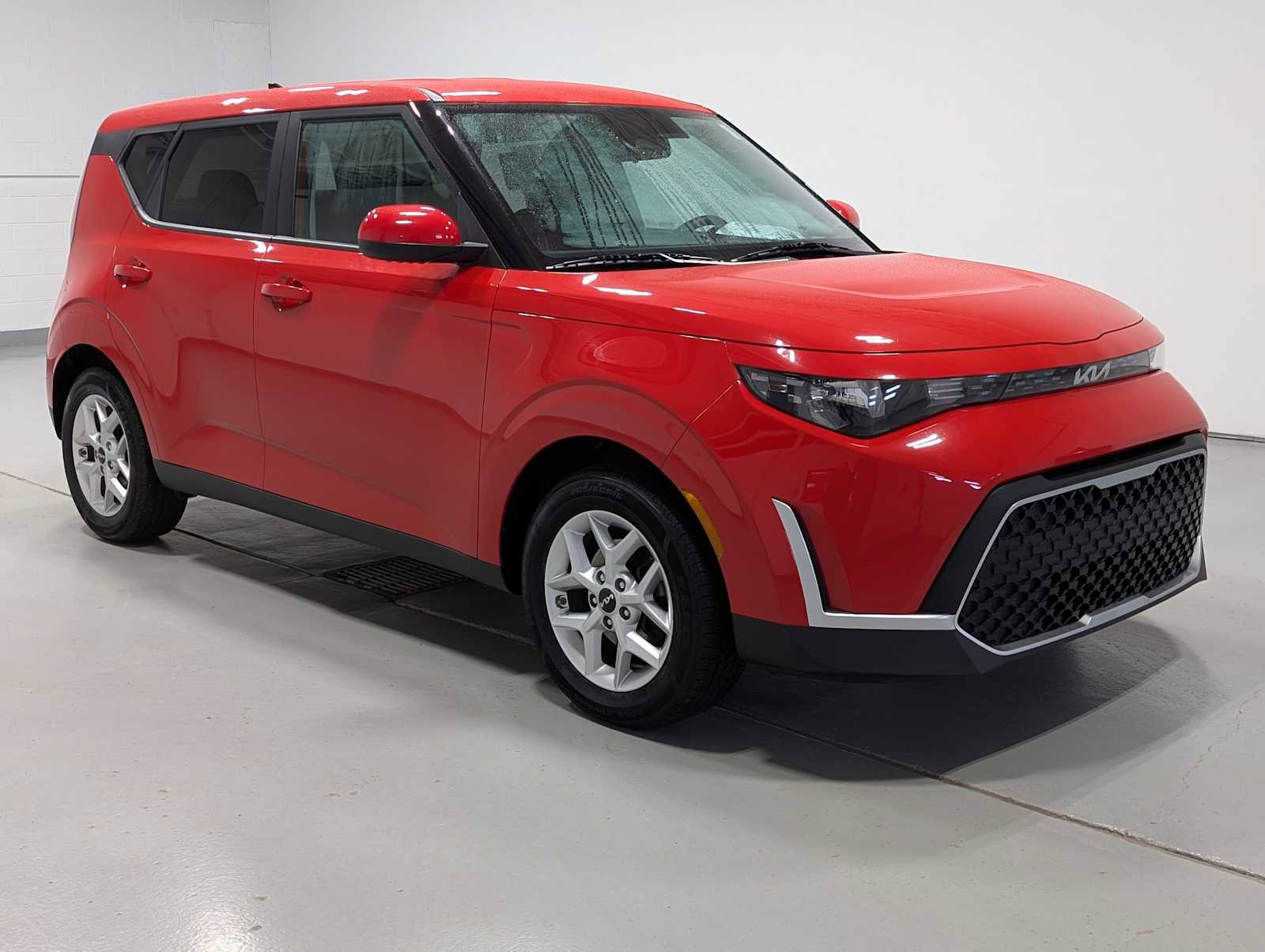 Used 2023 Kia Soul LX w/ LX Technology Package image 6