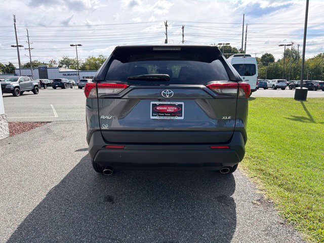 Used 2025 Toyota RAV4 XLE FWD image 7