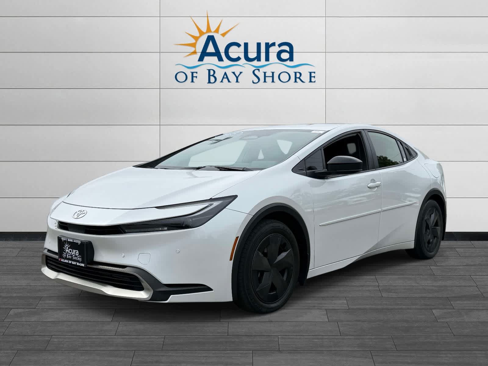 Used 2025 Toyota Prius Plug-In Hybrid FWD image 1