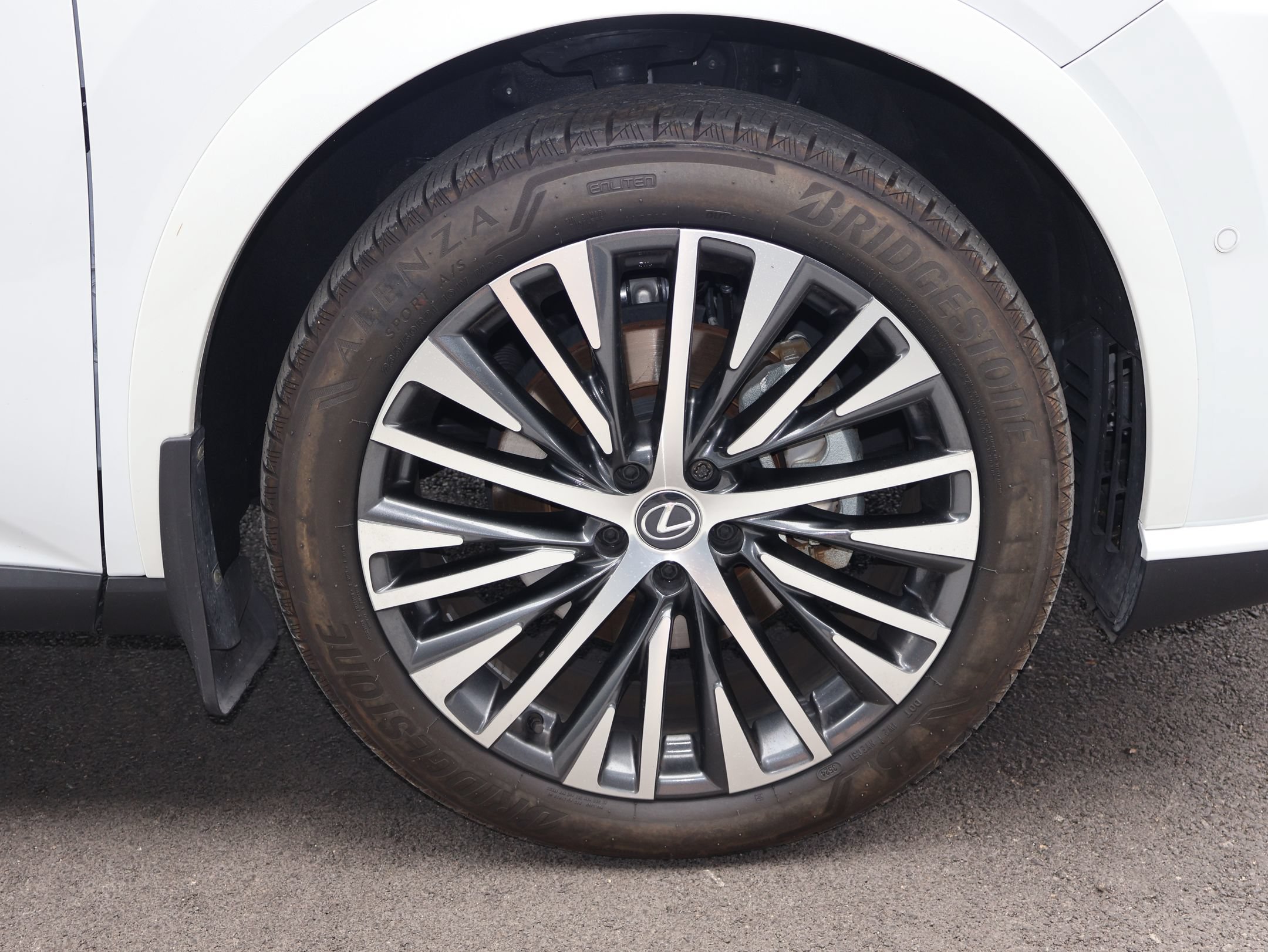 Used 2024 Lexus RX 350 w/ Convenience Package AWD/4WD image 30