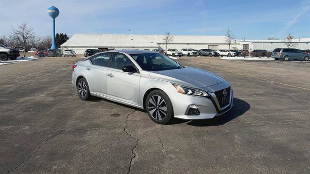 Used 2021 Nissan Altima 2.5 SV image 2