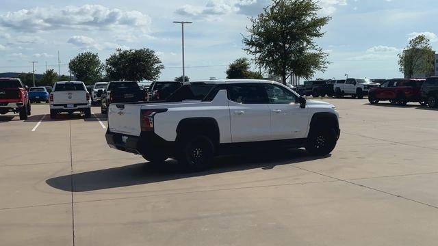 New 2026 Chevrolet Silverado EV LT image 2