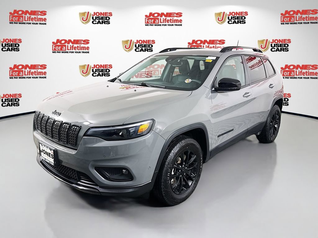 Used 2023 Jeep Cherokee Altitude Lux image 13