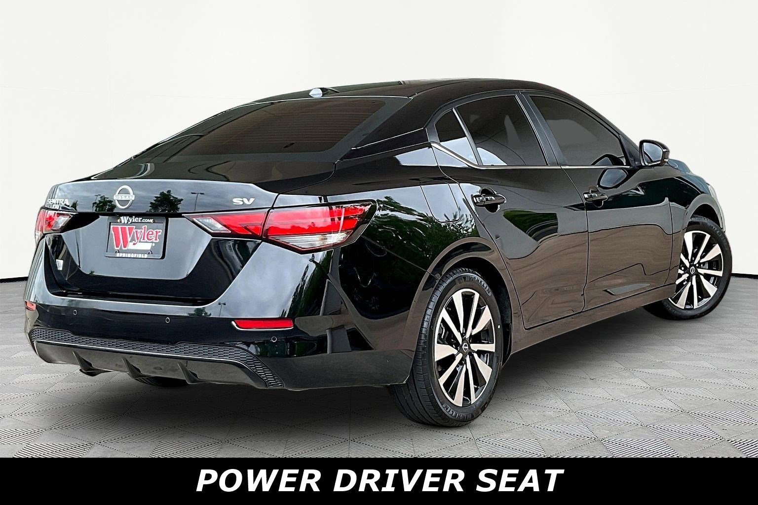 Used 2024 Nissan Sentra SV w/ SV Premium Package FWD image 6