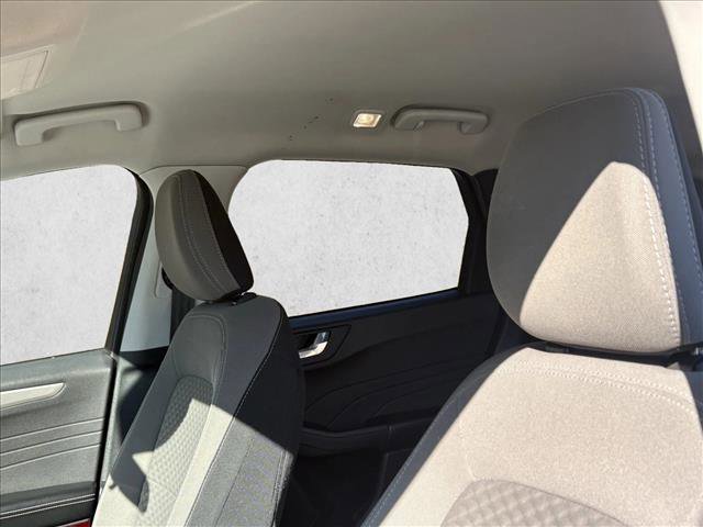 Used 2021 Ford Escape SE w/ SE Sport Appearance Package image 13