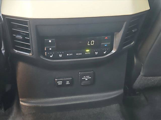 Used 2023 Toyota Sequoia Capstone AWD/4WD image 25