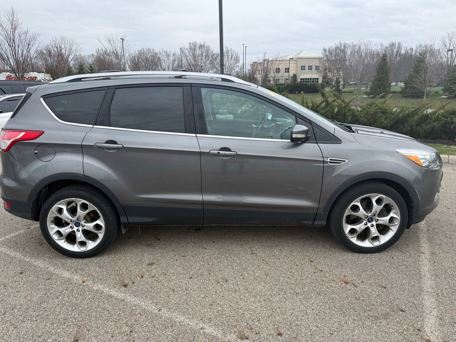 Used 2013 Ford Escape Titanium image 4