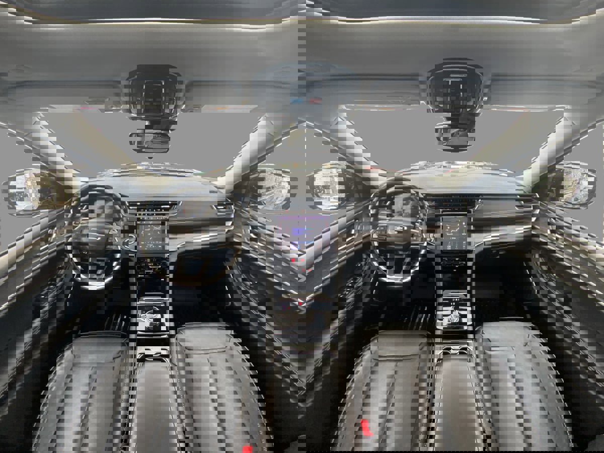 Used 2022 Jeep Grand Cherokee Limited image 22