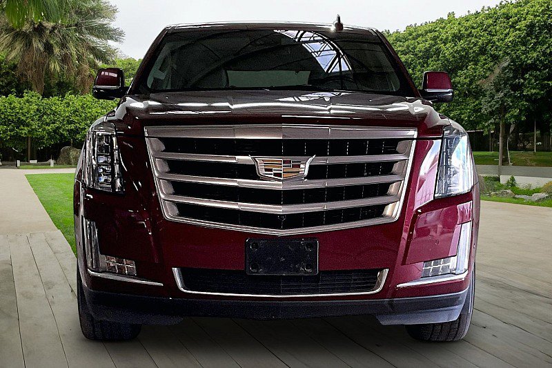 Used 2017 Cadillac Escalade Luxury RWD image 2