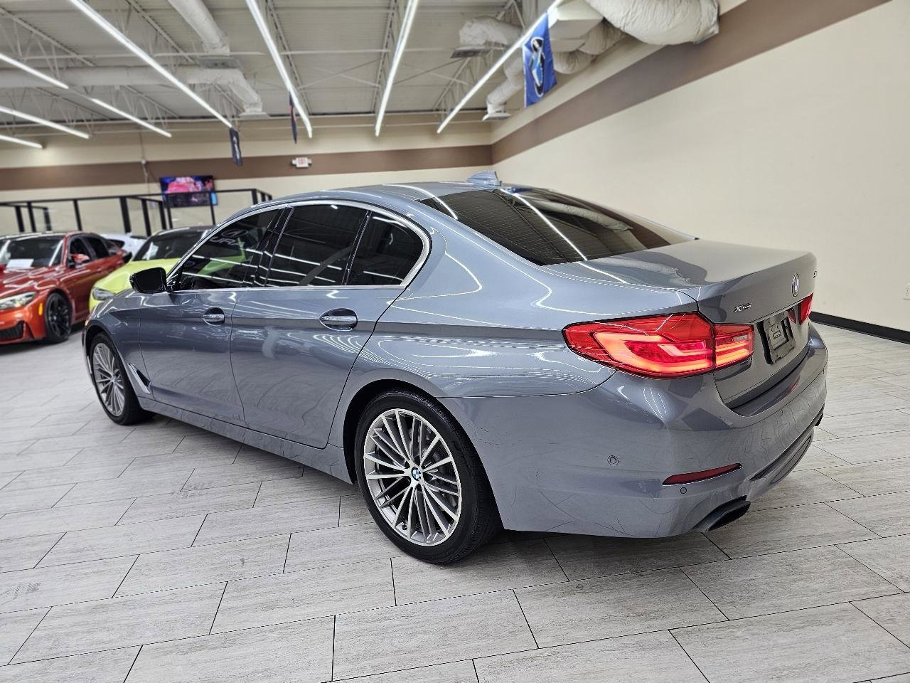 Used 2019 BMW 540i xDrive AWD/4WD image 10
