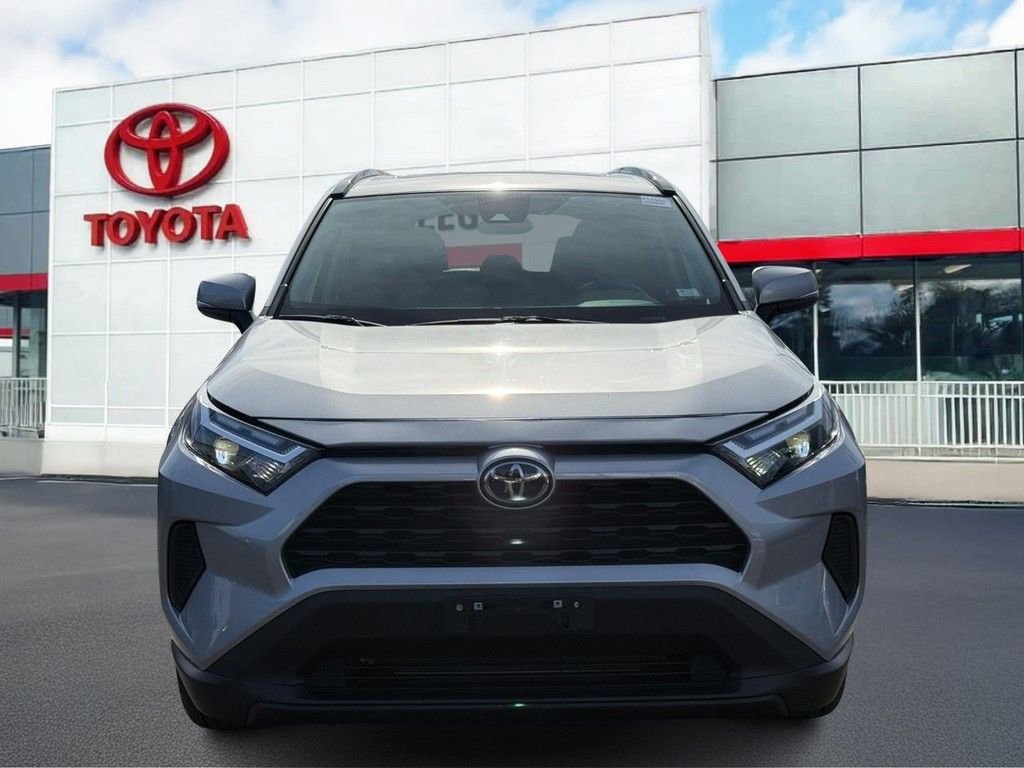 Used 2024 Toyota RAV4 XLE w/ Convenience Package image 10