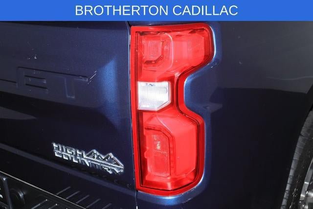 Used 2022 Chevrolet Silverado 1500 High Country w/ Technology Package AWD/4WD image 14