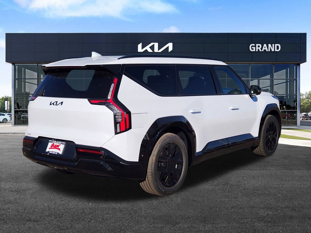 New 2026 Kia EV9 Land w/ Nightfall Edition Package image 5