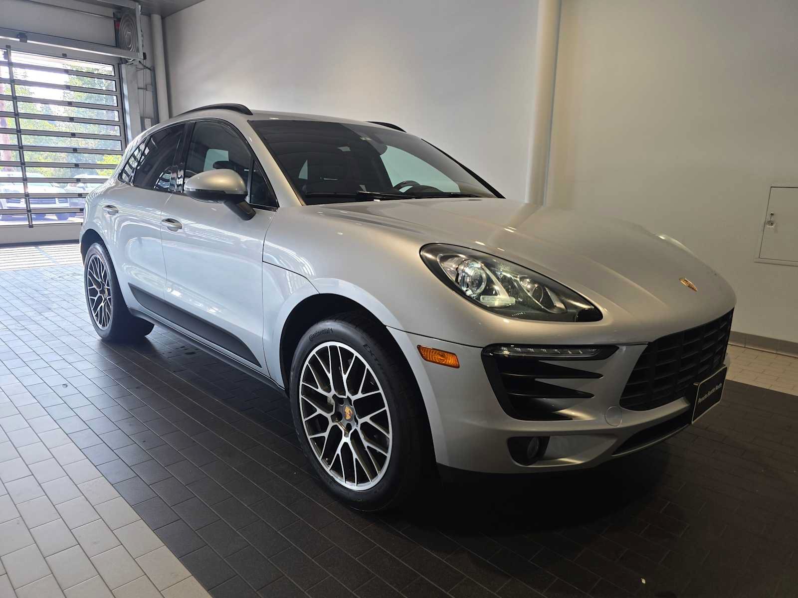 Used 2015 Porsche Macan S AWD/4WD image 9