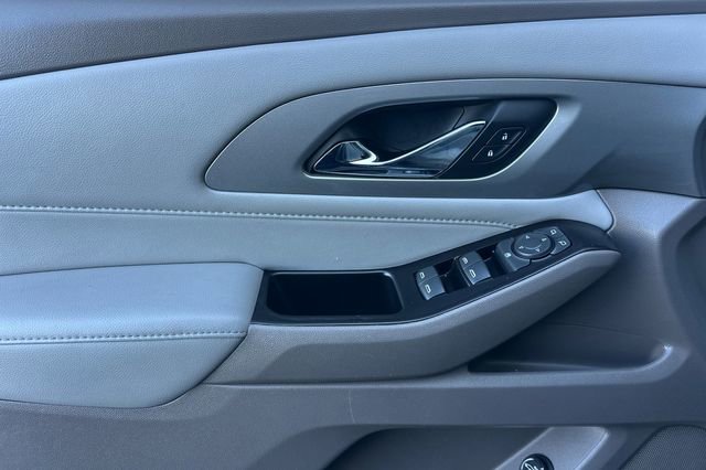 Used 2019 Chevrolet Traverse LT image 12