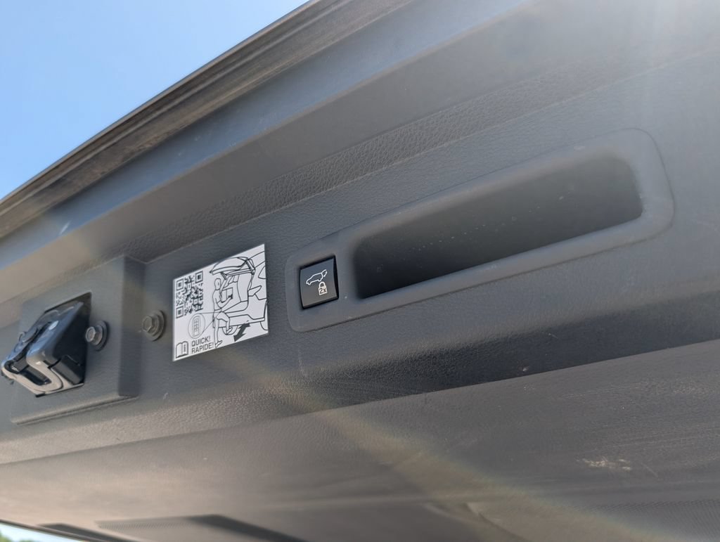 Used 2024 Toyota Sienna XLE FWD image 34