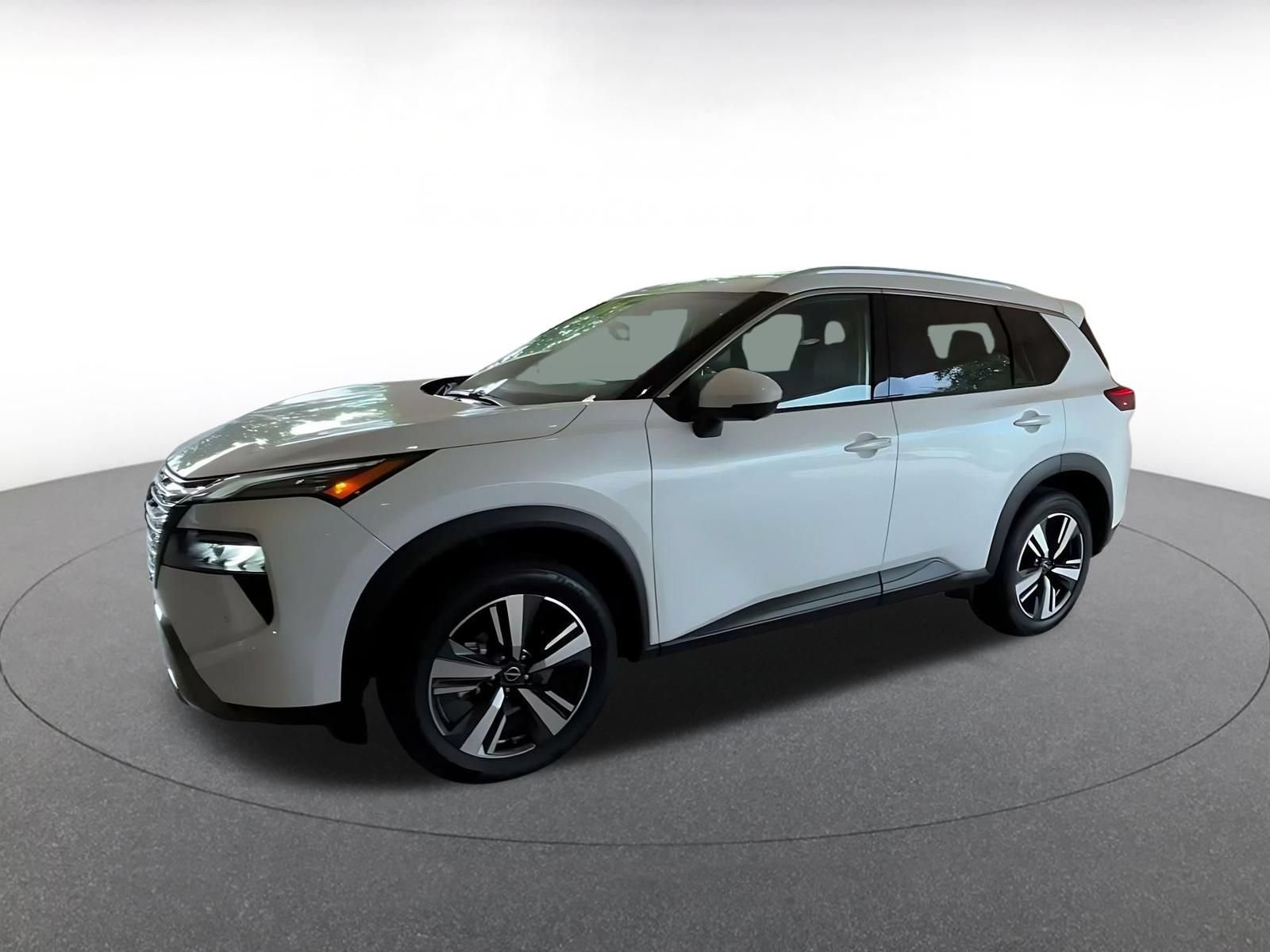 Used 2026 Nissan Rogue SL FWD image 7