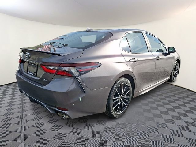 Used 2023 Toyota Camry SE FWD image 6
