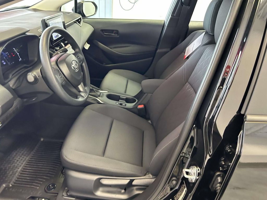 Used 2026 Toyota Corolla LE FWD image 14