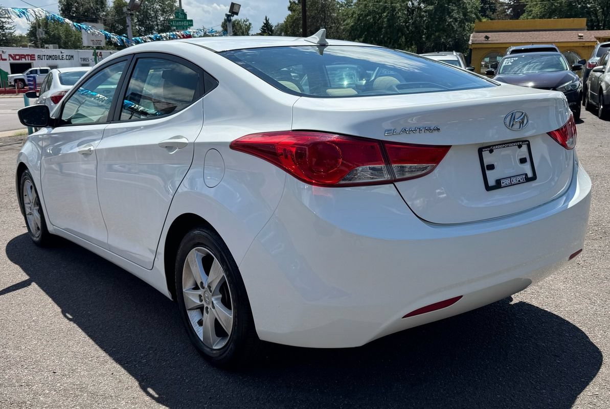 Used 2013 Hyundai Elantra GLS FWD image 5