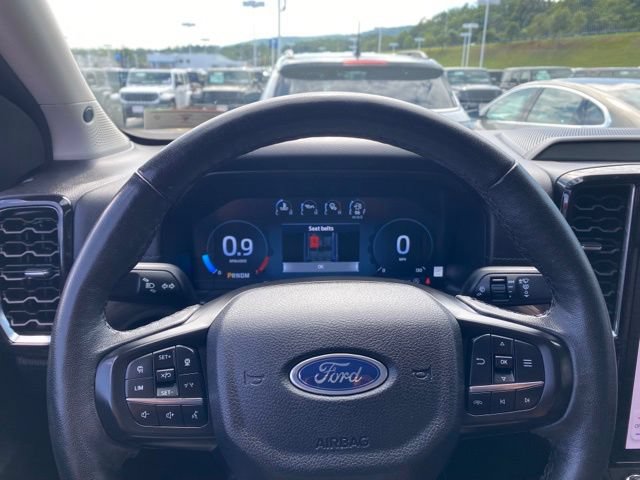 Used 2025 Ford Ranger Lariat w/ FX4 Off-Road Package AWD/4WD image 16