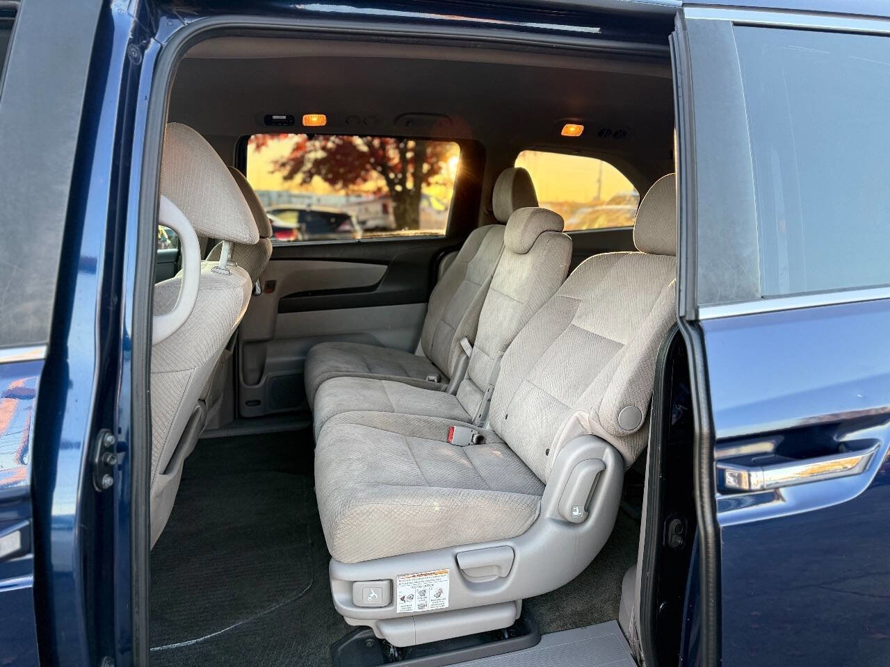 Used 2015 Honda Odyssey EX image 10