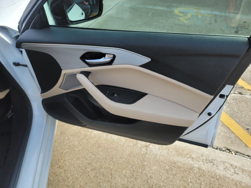 Used 2025 Acura TLX w/ Technology Package FWD image 13