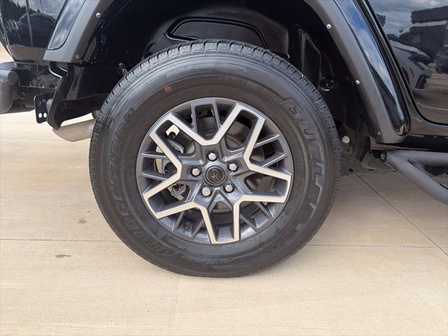 Used 2024 Jeep Wrangler Unlimited Sahara w/ Technology Group AWD/4WD image 8