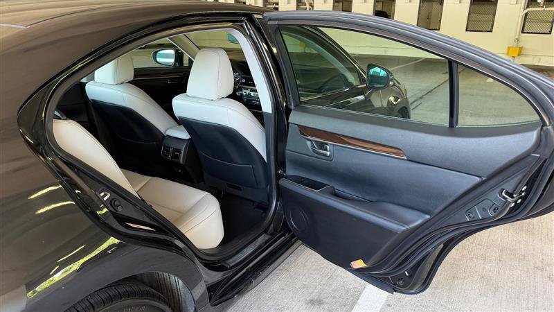 Used 2018 Lexus ES 350 w/ Navigation System Package FWD image 37