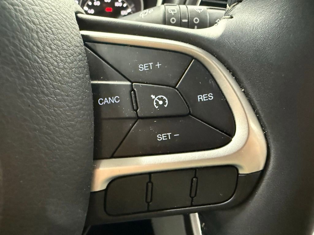 Used 2018 Jeep Compass Latitude w/ Popular Equipment Group FWD image 21