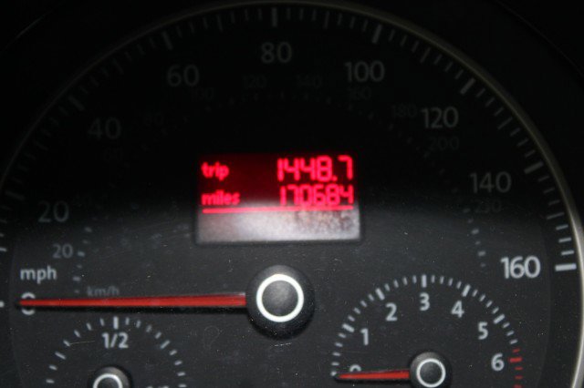 Used 2008 Volkswagen Beetle S FWD image 2