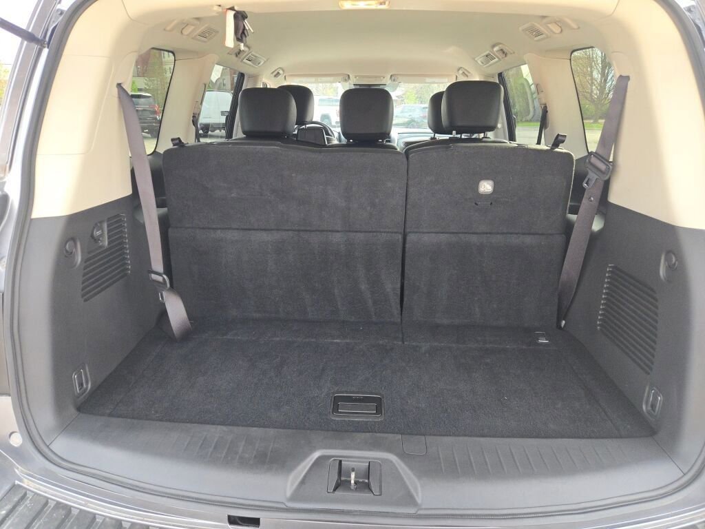 Used 2024 Nissan Armada SV image 18