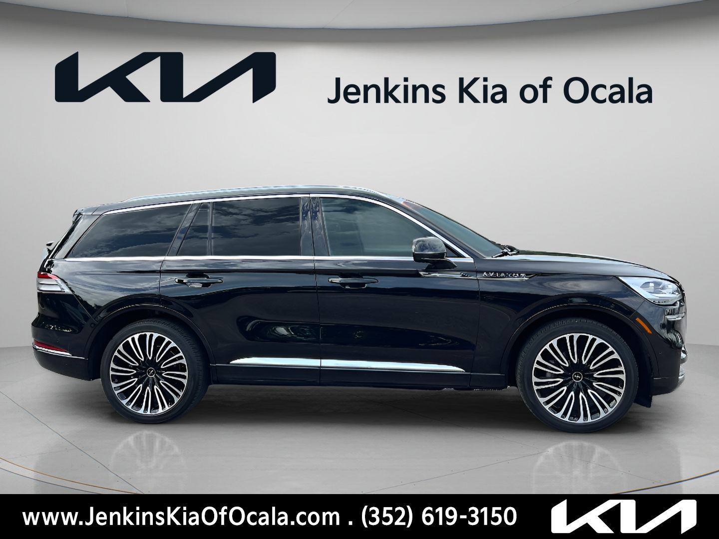 Used 2023 Lincoln Aviator Black Label w/ Dynamic Handling Package AWD/4WD image 2