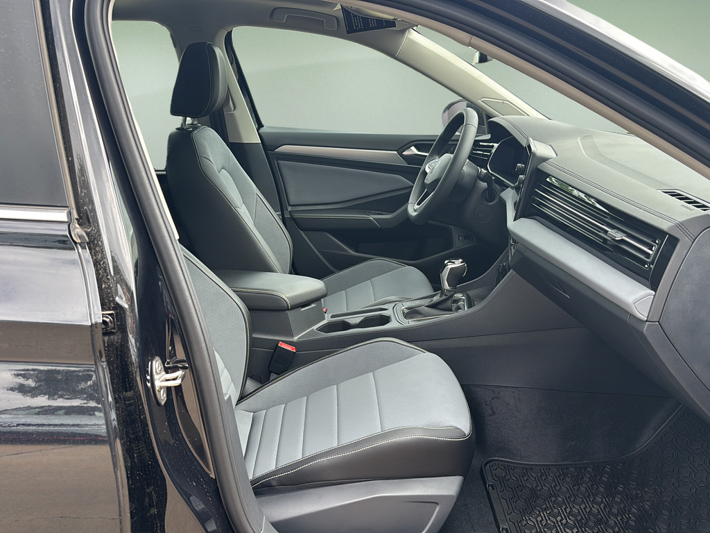 New 2026 Volkswagen Jetta SE FWD image 11
