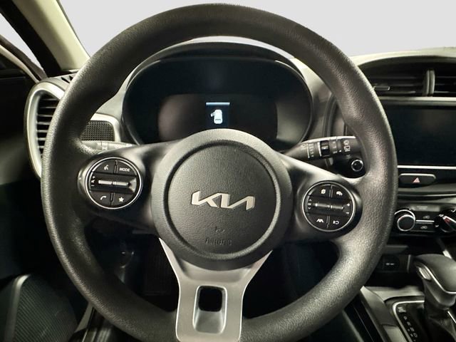 Used 2023 Kia Soul LX w/ LX Technology Package image 11