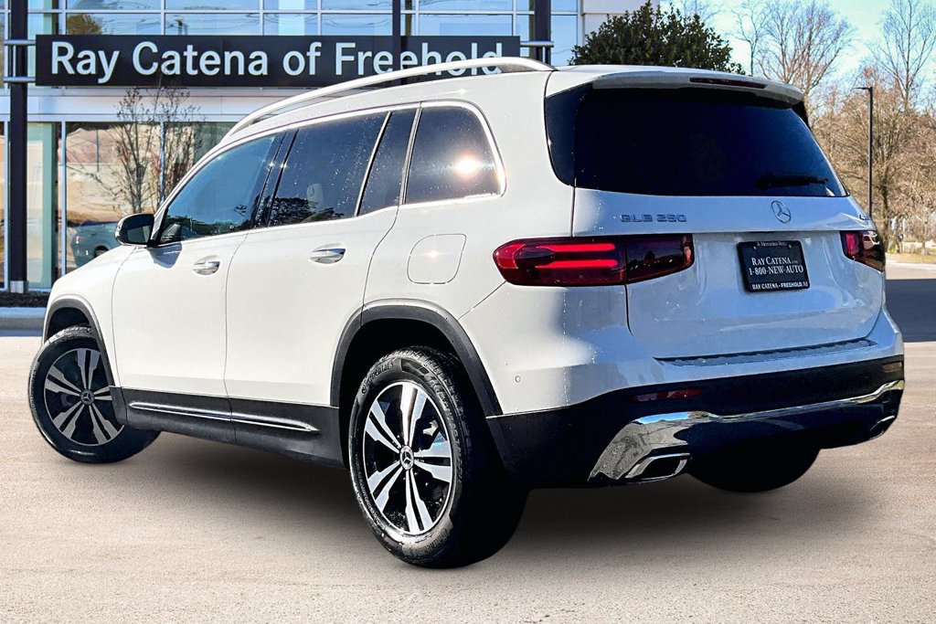 New 2026 Mercedes-Benz GLB 250 4MATIC image 3