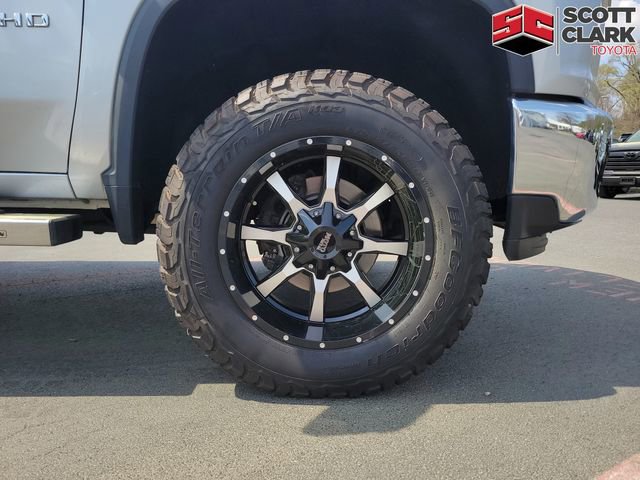 Used 2020 Chevrolet Silverado 2500 LTZ w/ LTZ Premium Package image 12