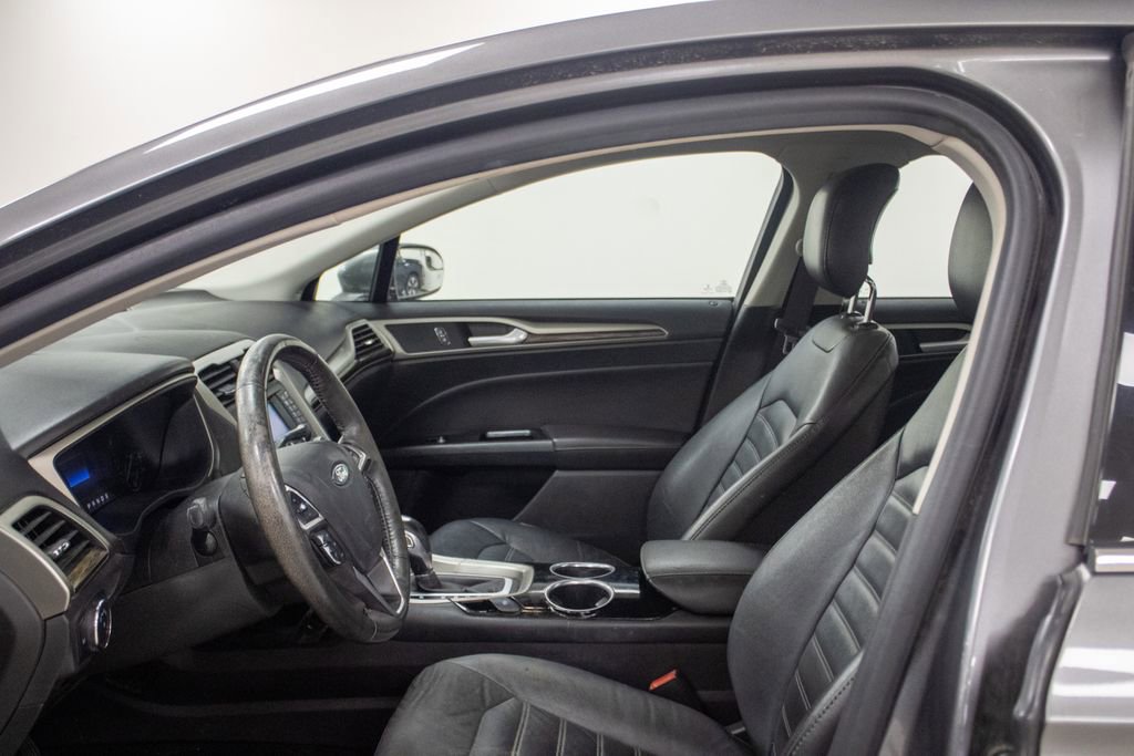 Used 2013 Ford Fusion SE image 4