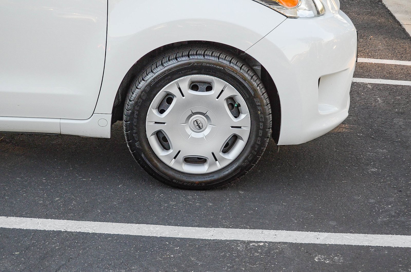 Used 2012 Scion xD image 10