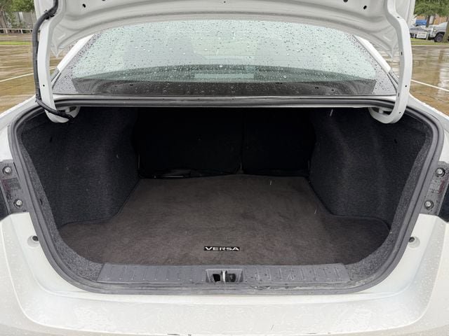Used 2025 Nissan Versa SV FWD image 54