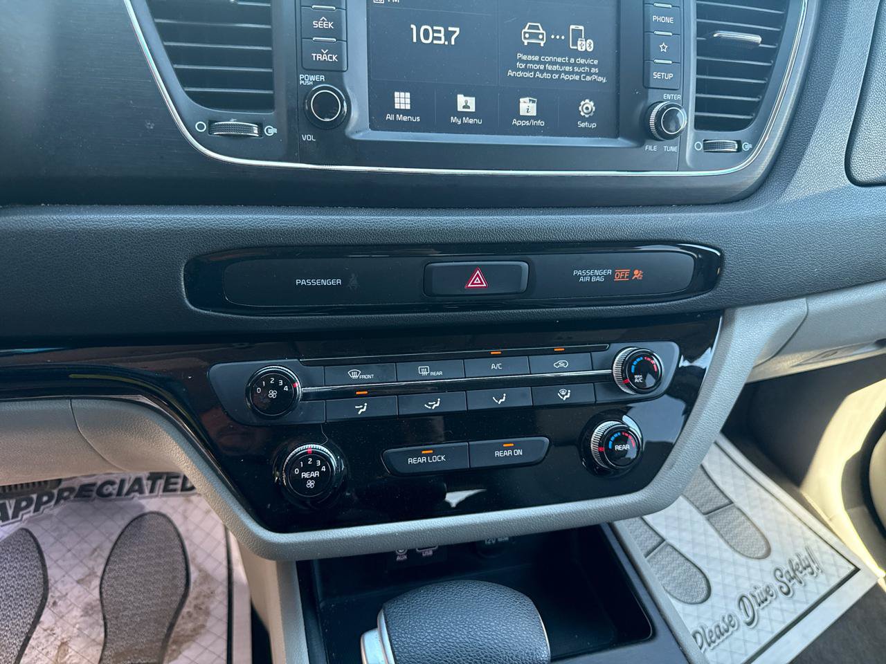Used 2021 Kia Sedona LX FWD image 22