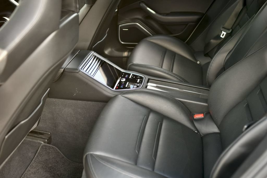 Used 2018 Porsche Panamera Turbo S AWD/4WD image 36