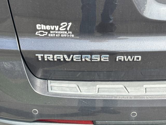 Used 2017 Chevrolet Traverse LT w/ Style and Technology Package image 18