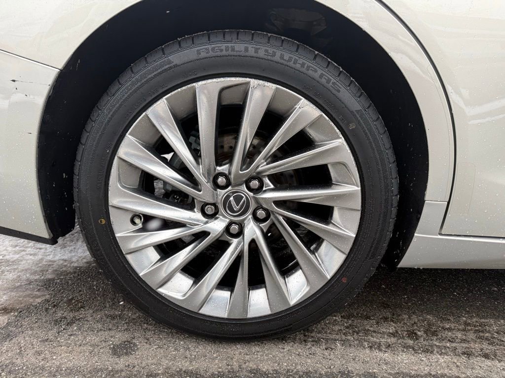 Used 2019 Lexus ES 350 Luxury w/ Accessory Package image 26