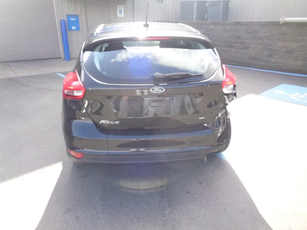 Used 2015 Ford Focus SE FWD image 3